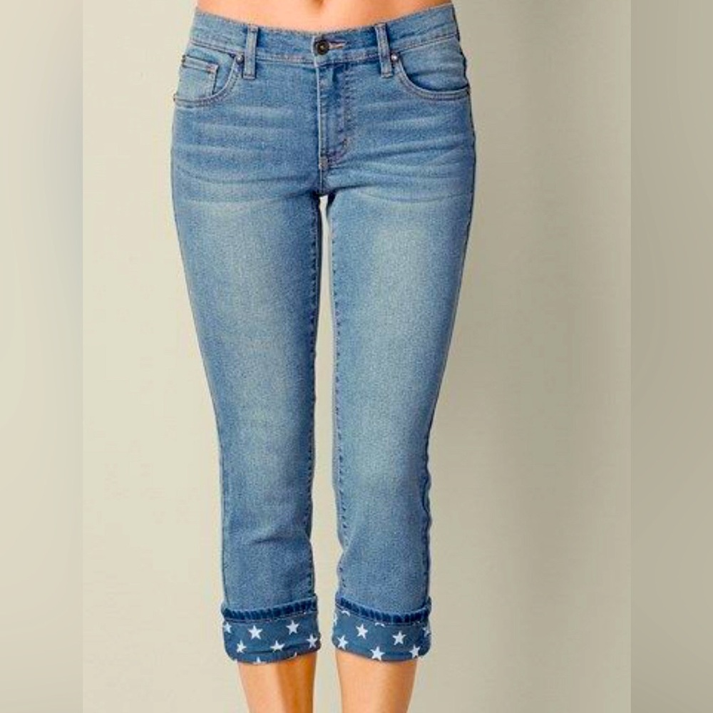 Venus Star Cuffed Capris